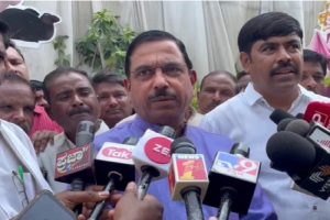 ಸಿಬಿಐ ತನಿಖೆ ಎದುರಿಸಿದರೆ ಸಿಎಂಗೆ ಬಂಧನದ ಭಯವೇ : ಕೇಂದ್ರ ಸಚಿವ ಪ್ರಲ್ಹಾದ್ ಜೋಶಿ ಪ್ರಶ್ನೆ bjp PRAHLAD-JOSHI