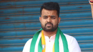 ಅಶ್ಲೀಲ ವಿಡಿಯೋ ಪ್ರಕರಣ: ಜೆಡಿಎಸ್ ನಿಂದ ಸಂಸದ ಪ್ರಜ್ವಲ್ ರೇವಣ್ಣ ಉಚ್ಛಾಟನೆ ? prajwl-a
