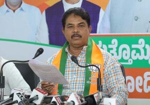ಸತ್ಯ ಮರೆಮಾಚಲು ಅಧಿಕಾರಿಗಳ ಮೇಲೆ ಒತ್ತಡ ಹೇರಿದ ಸರ್ಕಾರ: ವಿಪಕ್ಷ ನಾಯಕ ಆರ್.ಅಶೋಕ ಆಕ್ರೋಶ r ashok