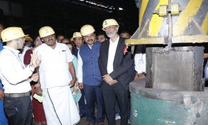VISL: ಭದ್ರಾವತಿ ಕಾರ್ಖಾನೆ ಭವಿಷ್ಯದ ಬಗ್ಗೆ ಶೀಘ್ರ ನಿರ್ಧಾರ ; ಕೇಂದ್ರ ಸಚಿವ H D ಕುಮಾರಸ್ವಾಮಿ h d kumaraswamy