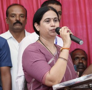 ಕೇಂದ್ರದ್ದು ತಾರತಮ್ಯ ಬಜೆಟ್ ರಾಜ್ಯದ ಪಾಲಿಗೆ ನಿರಾಸೆ : ಸಚಿವೆ ಲಕ್ಷ್ಮೀ ಹೆಬ್ಬಾಳ್ಕರ್ ಪ್ರತಿಪಾದನೆ hebbalkar 1