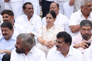ದೇಶದಲ್ಲಿ ಬಿಜೆಪಿಯೇತರ ಸರ್ಕಾರಗಳನ್ನು ಅಸ್ಥಿರಗೊಳಿಸುವುದೇ ಕೇಂದ್ರದ ಉದ್ದೇಶ: ಸಚಿವೆ ಲಕ್ಷ್ಮೀ ಹೆಬ್ಬಾಳಕರ್ ಟೀಕೆ hebbalkar