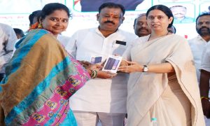 Lakshmi Hebbalkar : ರಾಜ್ಯದ 7 ಸಾವಿರಕ್ಕೂ ಹೆಚ್ಚು ಅಂಗನವಾಡಿಗಳ ಉನ್ನತೀಕರಣ: ಸಚಿವೆ ಲಕ್ಷ್ಮೀ ಹೆಬ್ಬಾಳಕರ್ lakshmi hebbalkar 1