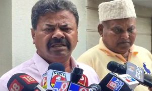 ಯಾವುದೇ ಕಾರಣಕ್ಕೂ ವಿಜಯೇಂದ್ರ ಬದಲಾವಣೆ ಇಲ್ಲ: ಯತ್ನಾಳ್ ಬಣಕ್ಕೆ ರೇಣುಕಾಚಾರ್ಯ ತಿರುಗೇಟು m p renukacharya