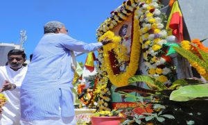 ಕ್ರಾಂತಿವೀರ ಸಂಗೊಳ್ಳಿ ರಾಯಣ್ಣನವರ ಬದುಕು ಸ್ಫೂರ್ತಿದಾಯಕ: CM ಸಿದ್ದರಾಮಯ್ಯ CM SIDDARAMAIAH 1