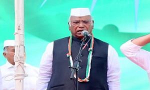 Republic Day 2025: ಸಂವಿಧಾನ ರಕ್ಷಣೆಗೆ, ದೇಶದ ಐಕ್ಯತೆಗೆ ನಾವು ಹೋರಾಟ ಮಾಡಬೇಕು: ಮಲ್ಲಿಕಾರ್ಜುನ ಖರ್ಗೆ mallikarjun kharge